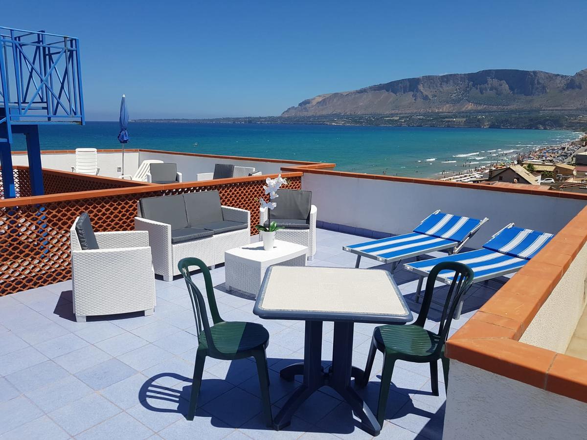 Le Palme Vacanze Trappeto  Exteriör bild